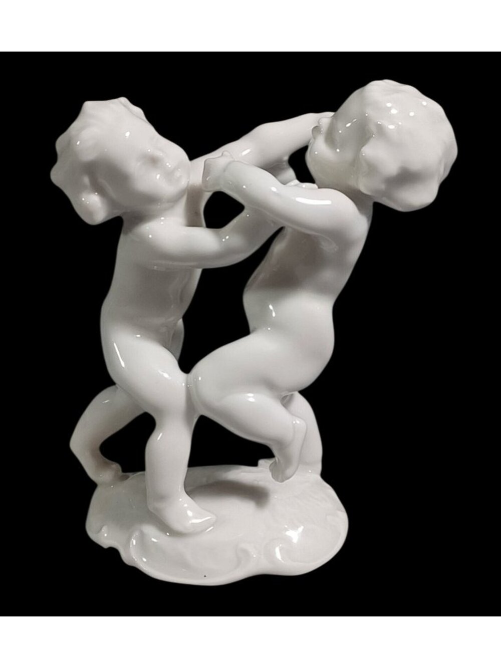 Hutschenreuther Boxing Cherubs Figurine Karl Tutter 1508/W Porcelain Putti